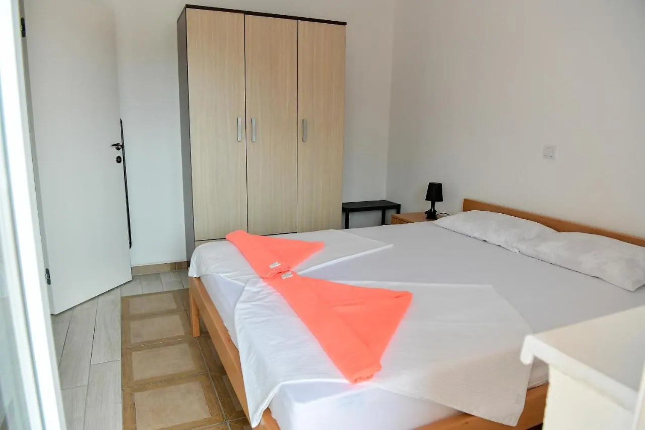 Apartments Villa Lucky Vir