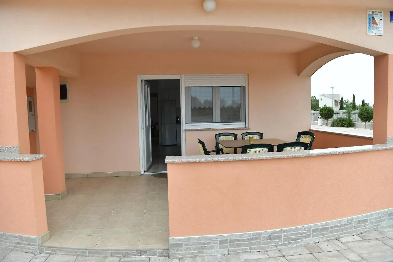 Apartments Villa Lucky Vir
