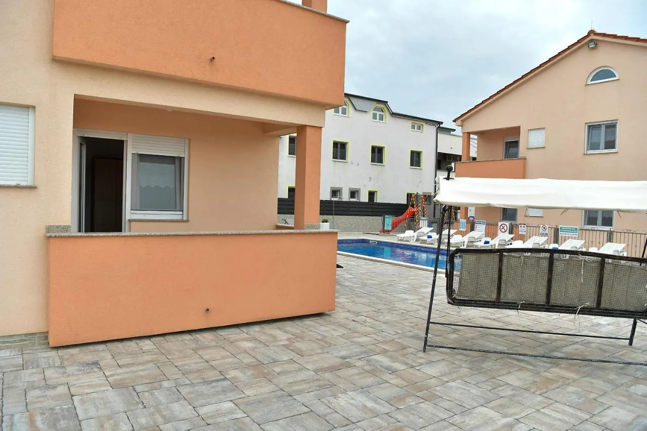 Apartments Villa Lucky Vir