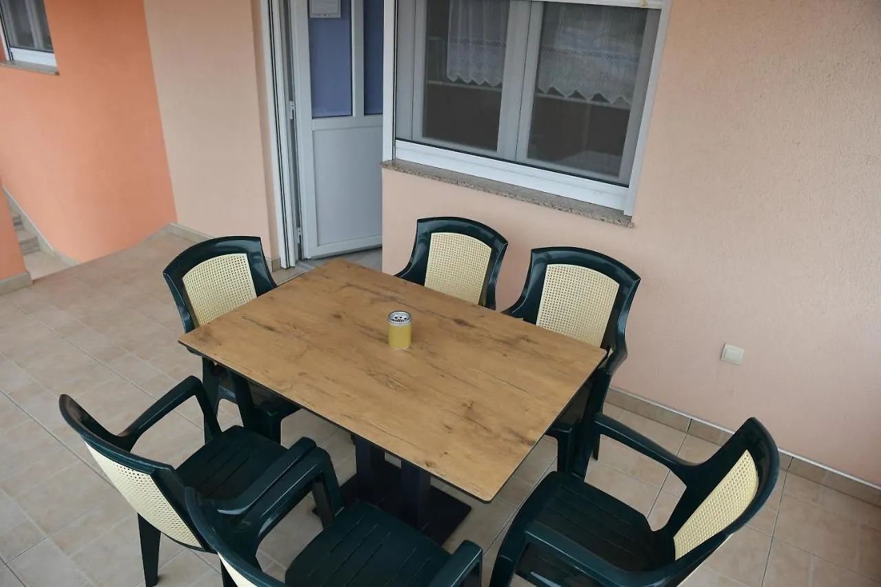 Apartments Villa Lucky Vir 0*,  Kroatien