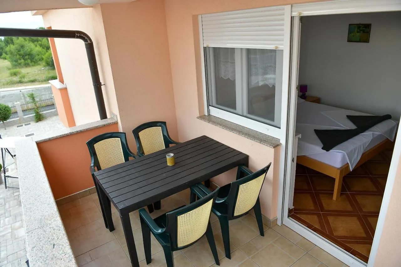 Apartments Villa Lucky Vir