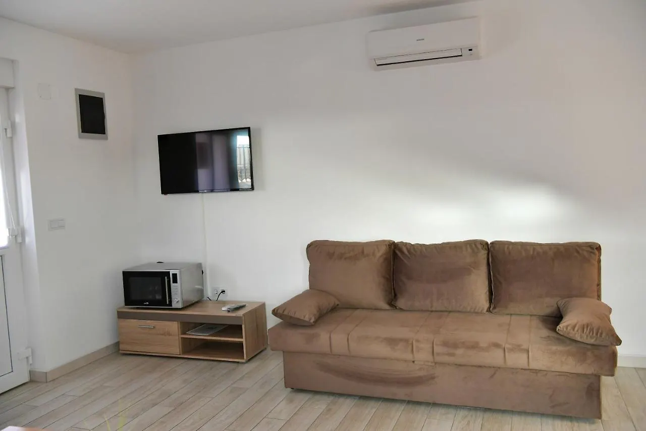 Apartments Villa Lucky Vir