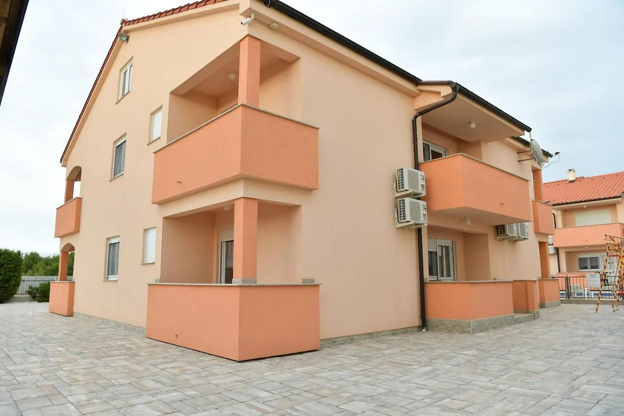 Apartments Villa Lucky Vir