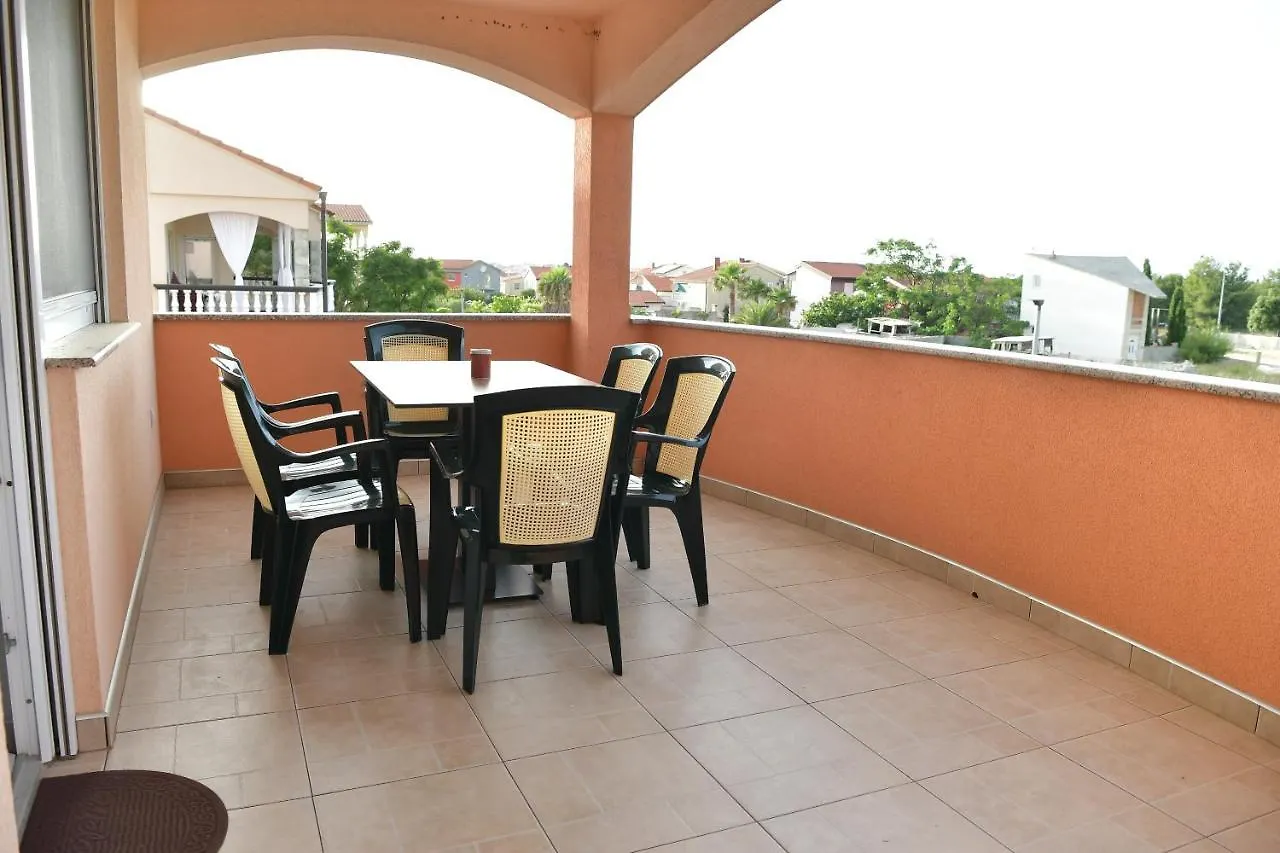 Apartments Villa Lucky Vir