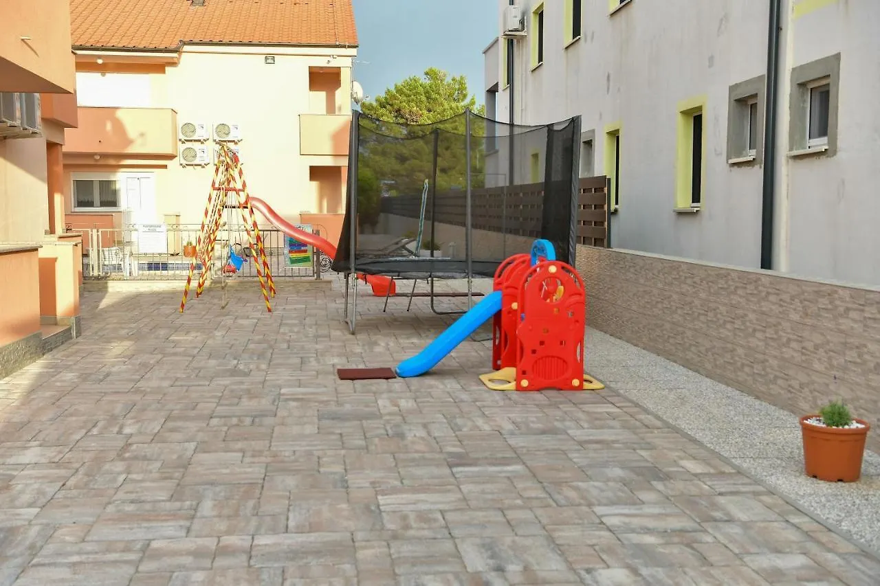 Apartments Villa Lucky Vir