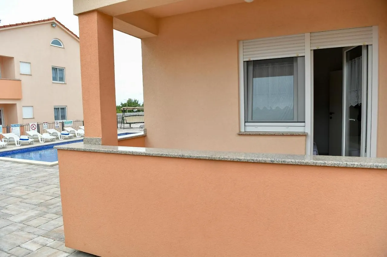 Apartments Villa Lucky ヴィル 0*,  クロアチア